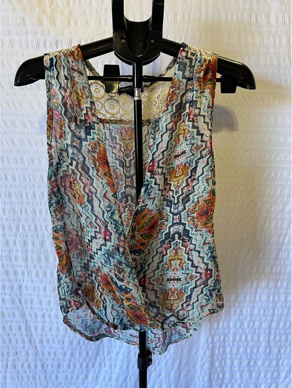 About a Girl Sheer Boho Geometric Print Tank Top – Size M